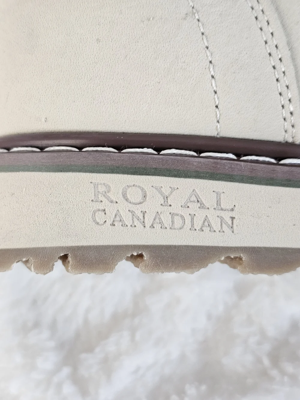NWT‎ Royal Canadian Cambridge Winter Boots | Pale Ale White | Size 6